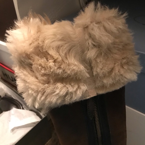 UGG Collection BOOTS - Picture 7 of 7